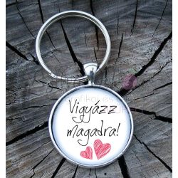 "Vigyázz magadra" üveglencsés kulcstartó