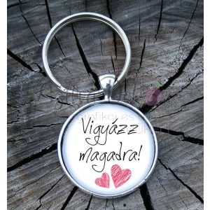 "Vigyázz magadra" üveglencsés kulcstartó