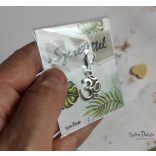 Óm fém medál mágneses ajándékkártyával