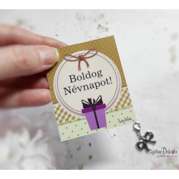 Névnapi mágneses ajándékkártya fém fityegővel