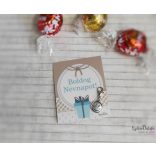 Névnapi mágneses ajándékkártya fém fityegővel