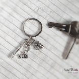 CsakFém kulcstartó "Rajz tanár"