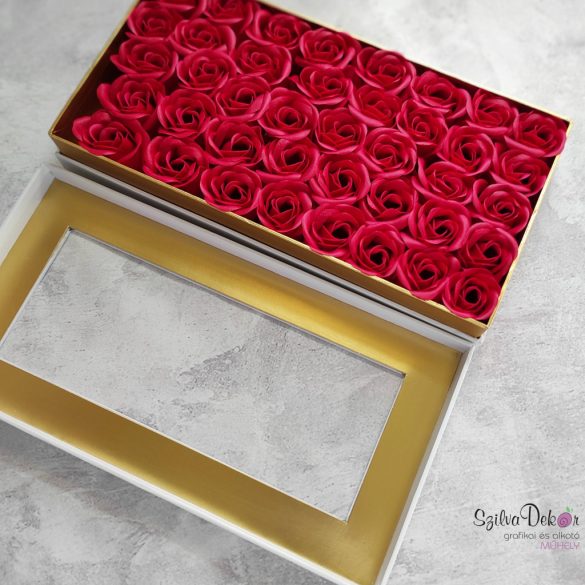 Vörös szappanrózsa fejek gyönyörű díszdobozban