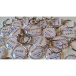 "Tanár" üveglencsés kulcstartó