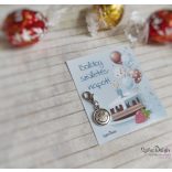 Születésnapi mágneses ajándékkártya fém fityegővel