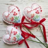 Anyák napjára textil dísz pálcikán