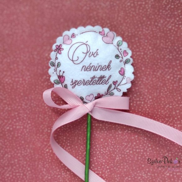 Óvó néninek textil virág pálcikán