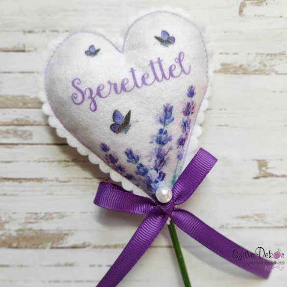 Szeretettel levendulás textil szív pálcikán
