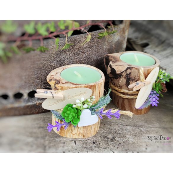 Díszített farönk mécsestartó felirattal