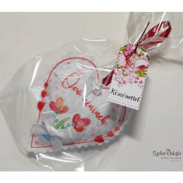 Óvó néninek textil szív akasztós