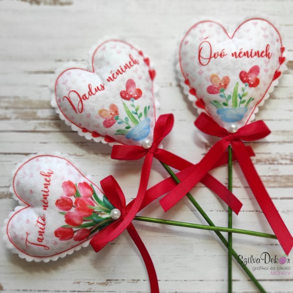 Óvó néninek textil szív pálcikán